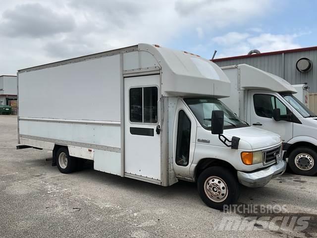 Ford E-350 Lieferwagen