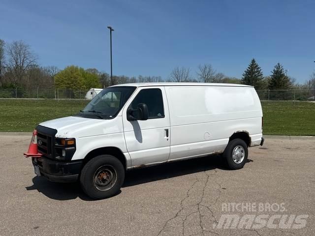 Ford E-350 Lieferwagen