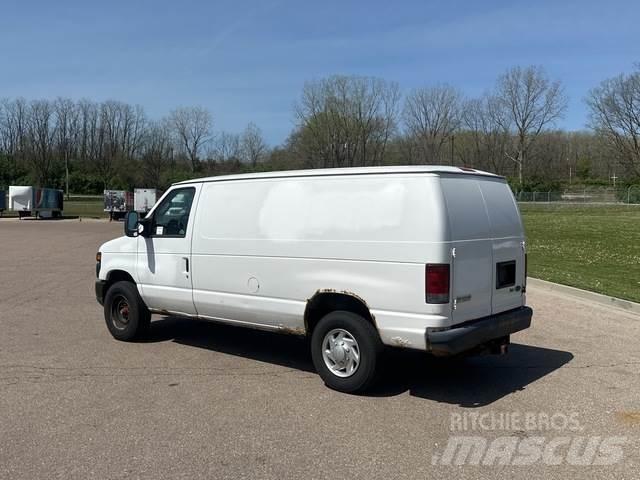 Ford E-350 Lieferwagen