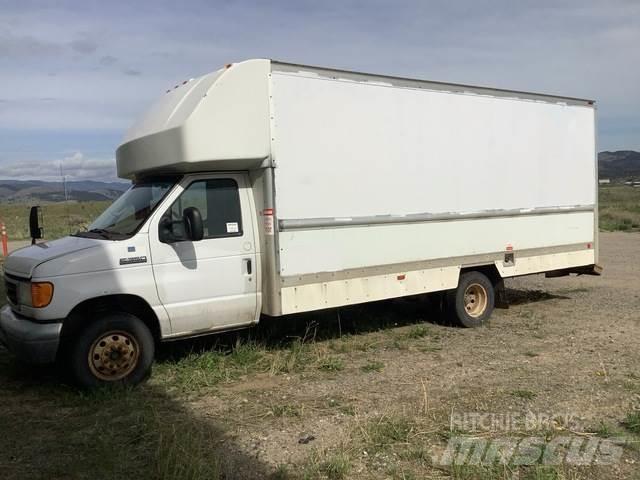 Ford E-350 Lieferwagen