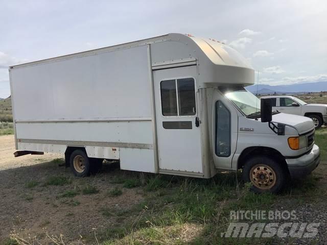 Ford E-350 Lieferwagen