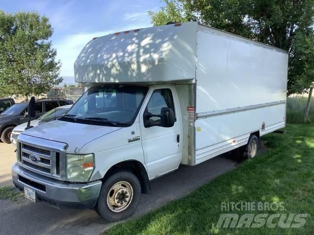 Ford E-350 Kastenwagen