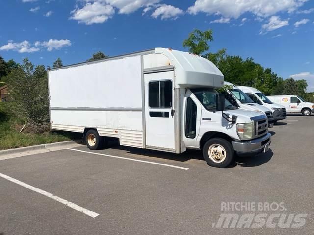 Ford E-350 Lieferwagen