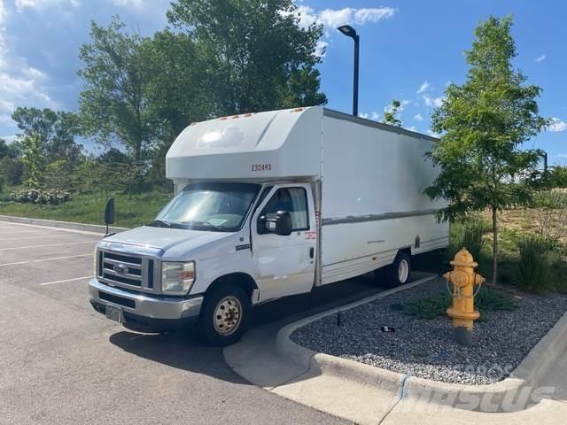 Ford E-350 Lieferwagen