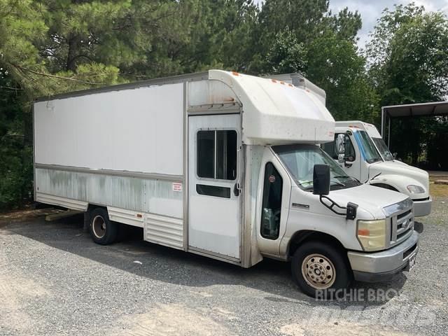 Ford E-350 Lieferwagen