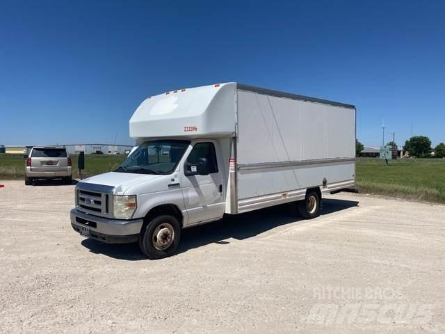 Ford E-350 Kastenwagen