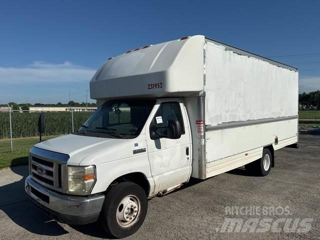 Ford E-350 Kastenwagen