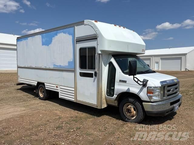 Ford E-350 Kofferaufbau