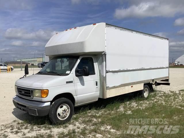 Ford E-350 Kofferaufbau