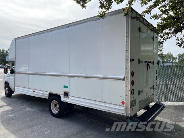Ford E-350 Kofferaufbau