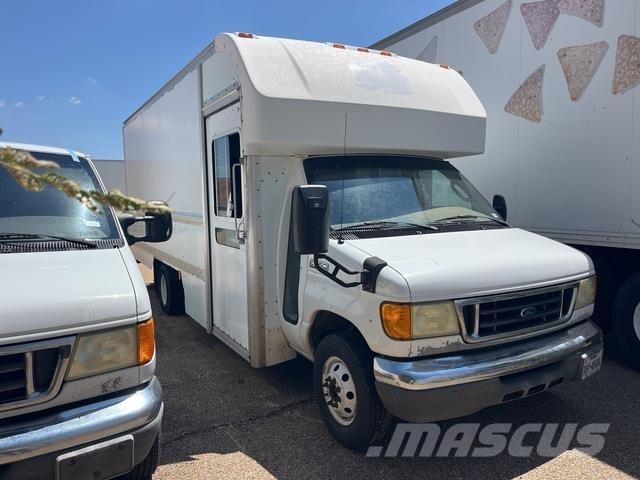 Ford E-350 Lieferwagen