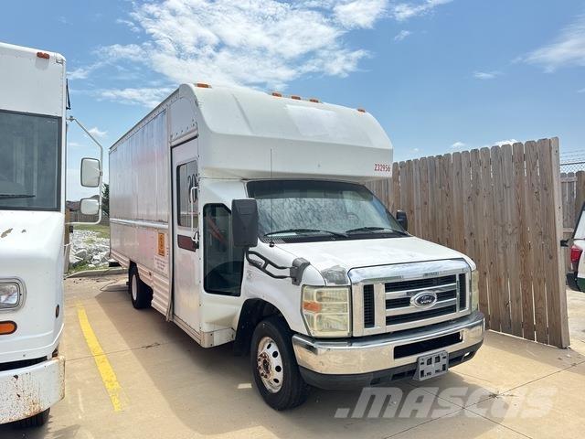 Ford E-350 Lieferwagen