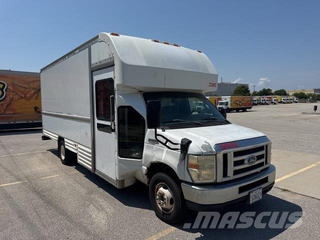 Ford E-350 Lieferwagen