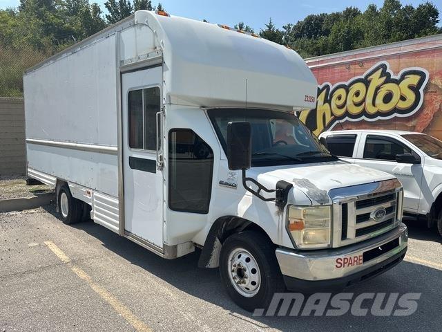 Ford E-350 Lieferwagen