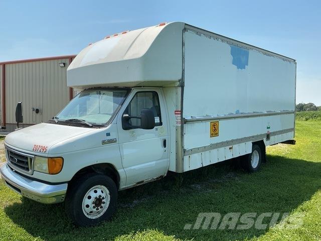 Ford E-350 Lieferwagen