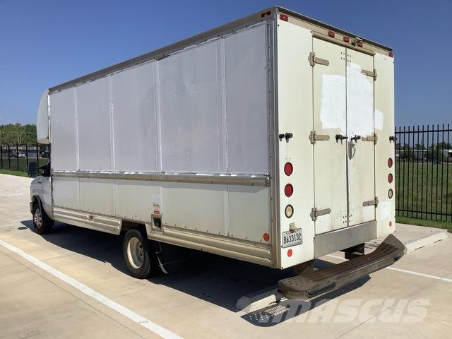 Ford E-350 Lieferwagen