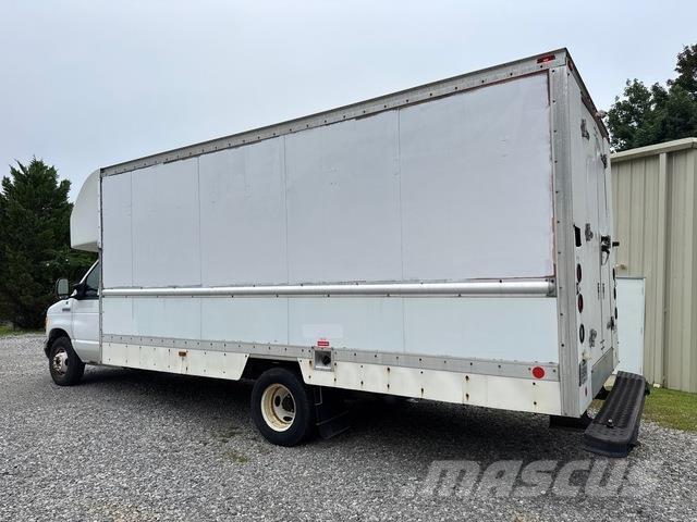 Ford E-350 Lieferwagen