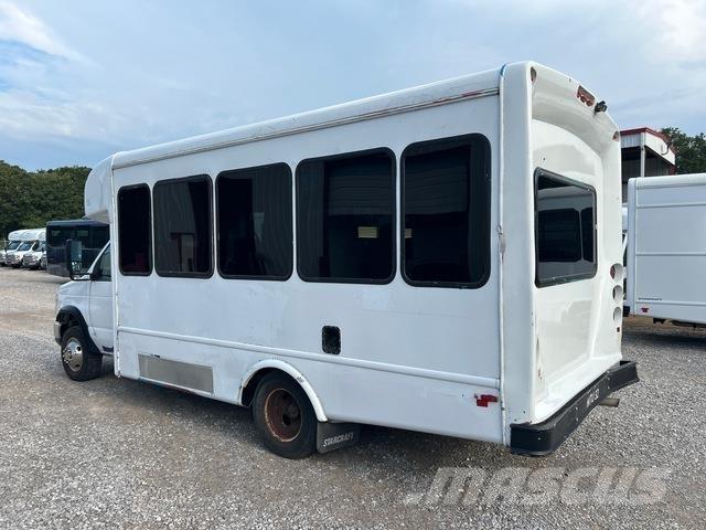 Ford E-350 Minibusse