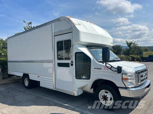 Ford E-350 Kofferaufbau