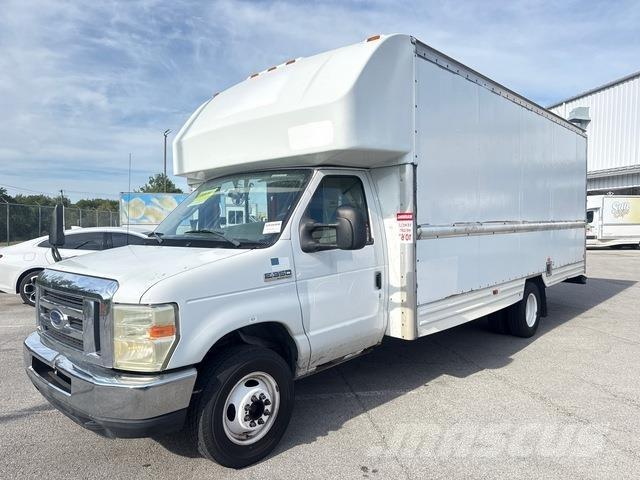Ford E-350 Kastenwagen