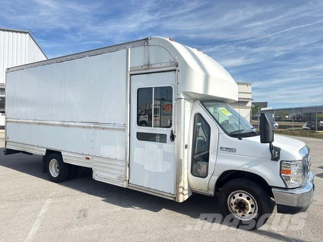 Ford E-350 Kastenwagen