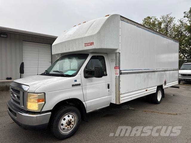 Ford E-350 Lieferwagen