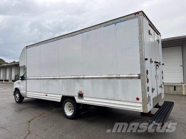 Ford E-350 Lieferwagen