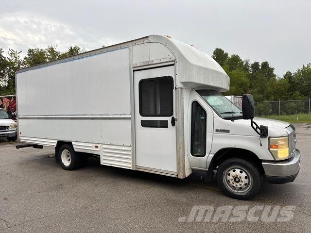 Ford E-350 Lieferwagen