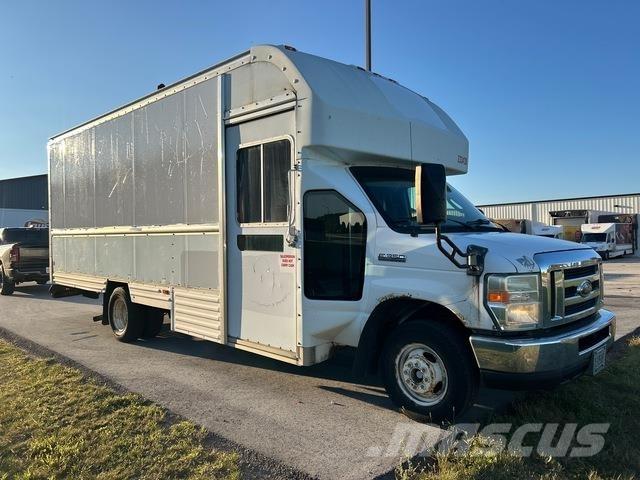 Ford E-350 Kofferaufbau