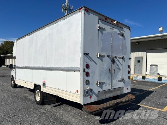 Ford E-350 Kofferaufbau