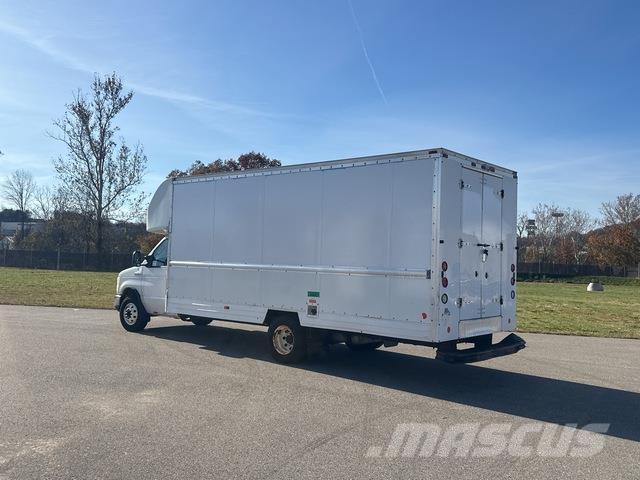 Ford E-350 Lieferwagen