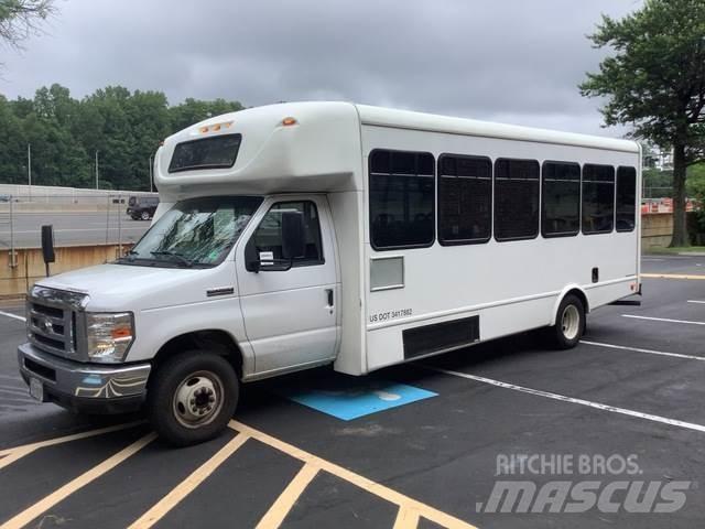 Ford E-450 Minibusse