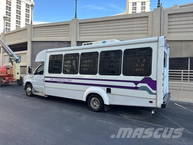 Ford E-450 Minibusse