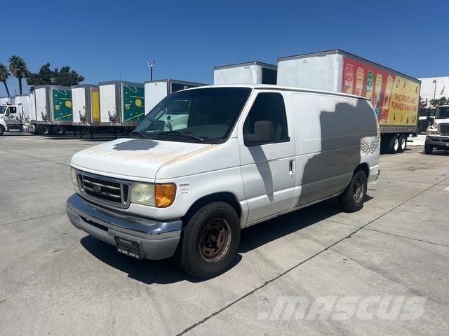 Ford E250 Lieferwagen
