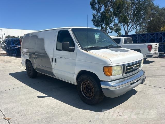 Ford E250 Lieferwagen