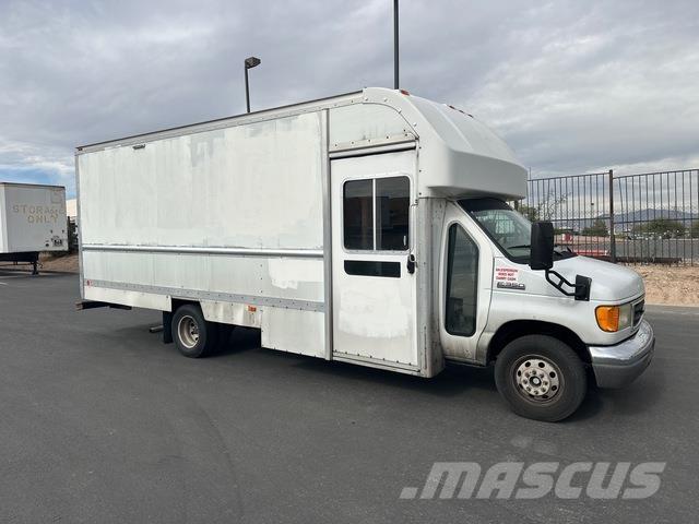 Ford E350 Lieferwagen