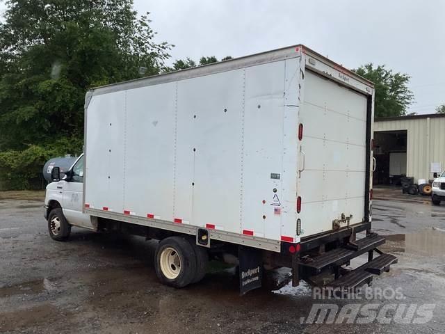 Ford E450 Lieferwagen