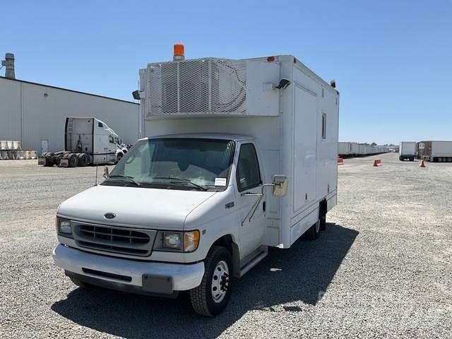 Ford E450 Lieferwagen