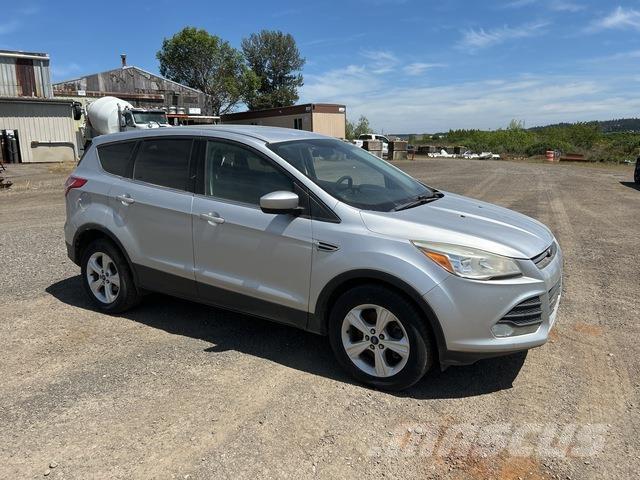 Ford Escape PKWs