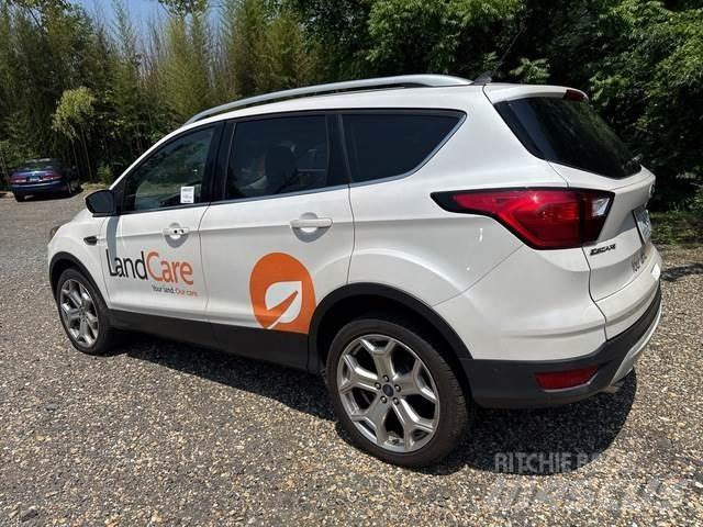 Ford Escape PKWs