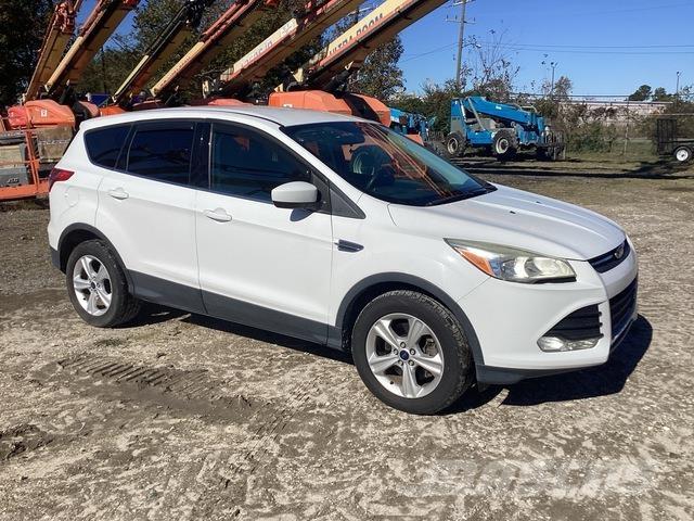 Ford Escape PKWs