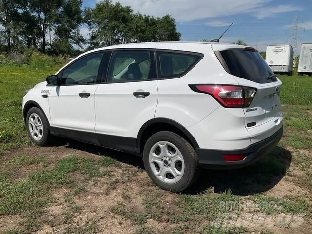Ford Escape S PKWs
