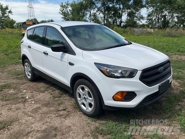 Ford Escape S PKWs