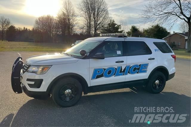 Ford Explorer PKWs
