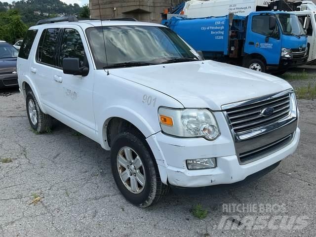 Ford Explorer PKWs
