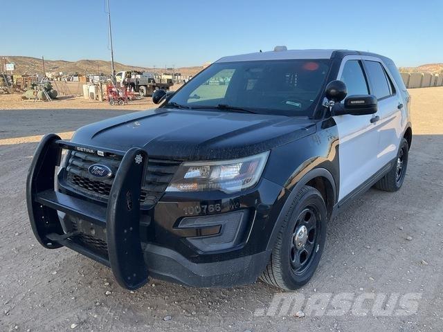Ford Explorer PKWs