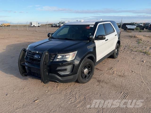 Ford Explorer PKWs