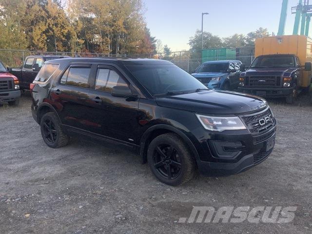 Ford Explorer PKWs