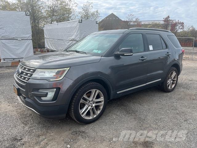 Ford Explorer PKWs