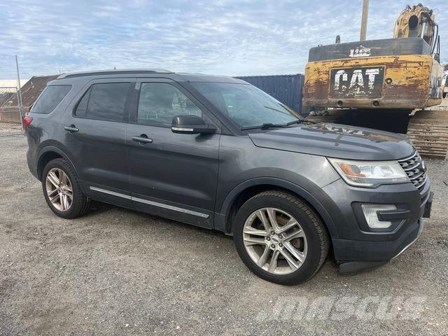 Ford Explorer PKWs